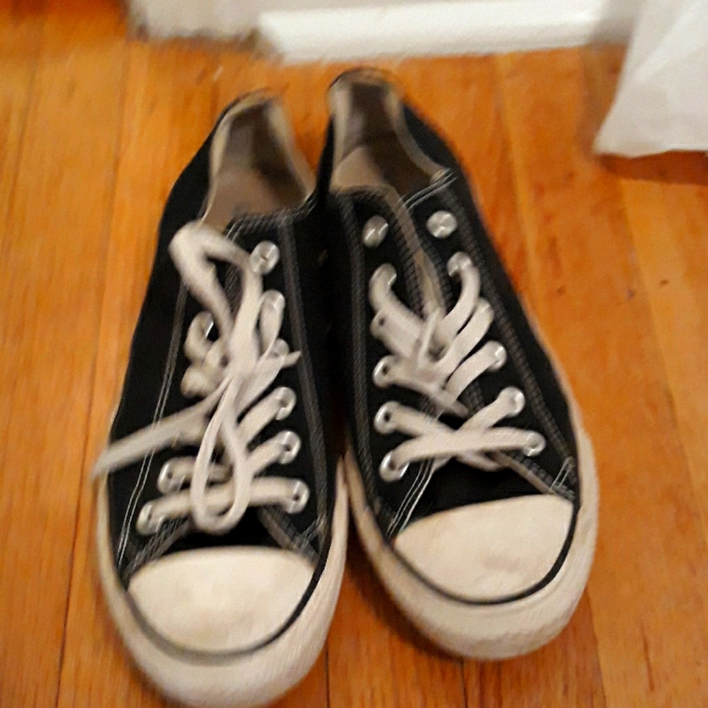 Black converse low top chucks. Used